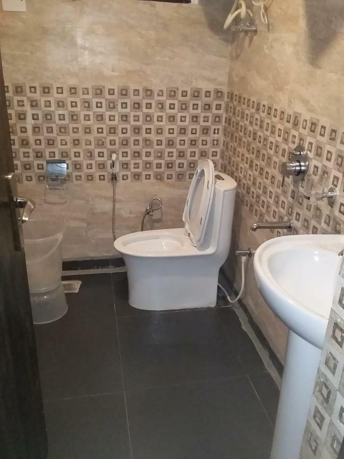 Nikunj Ashram Hotel Vrindavan Ngoại thất bức ảnh