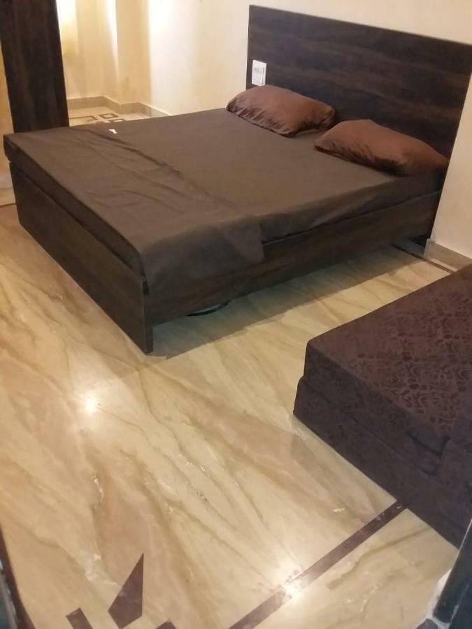Nikunj Ashram Hotel Vrindavan Ngoại thất bức ảnh