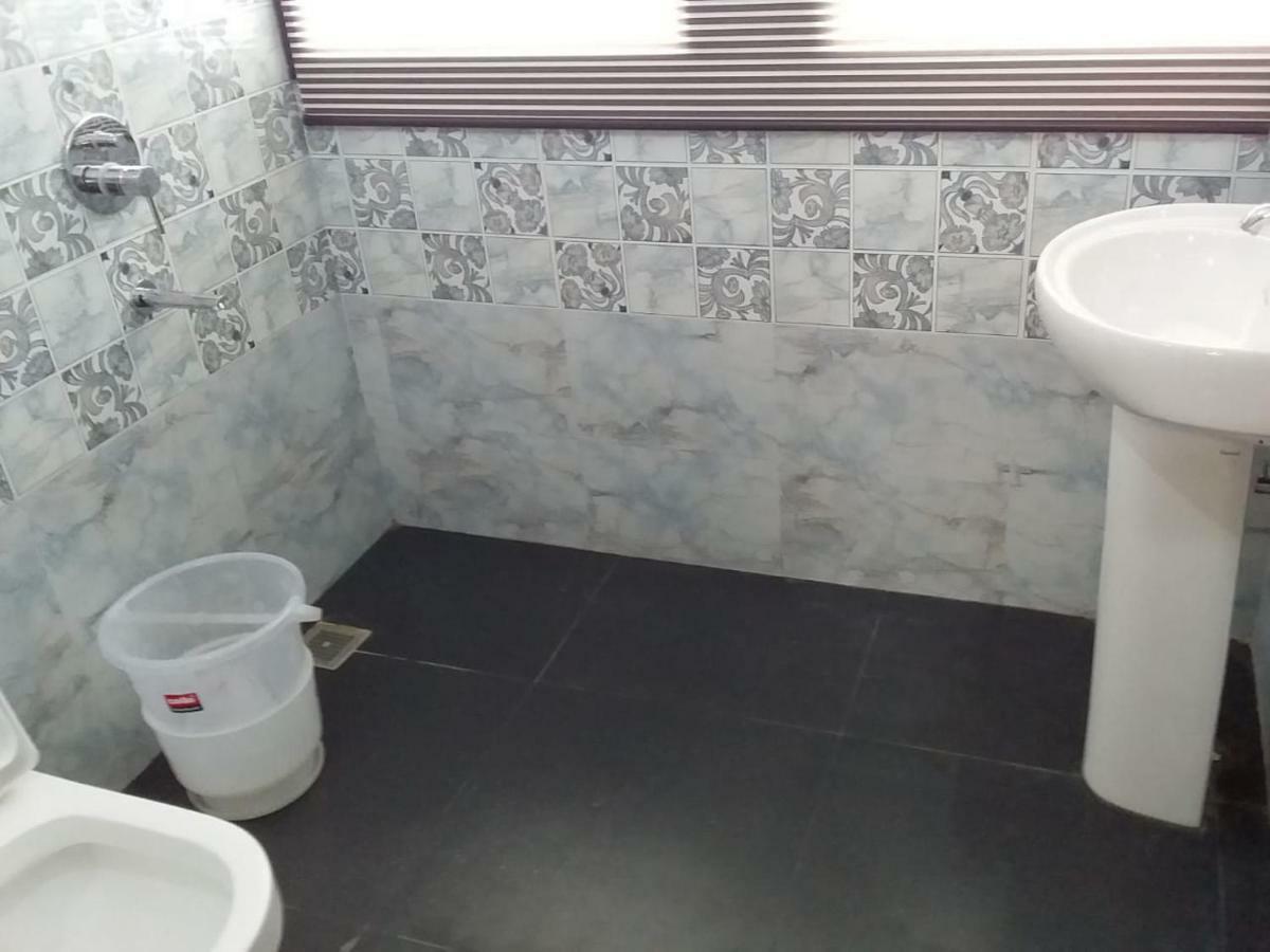 Nikunj Ashram Hotel Vrindavan Ngoại thất bức ảnh